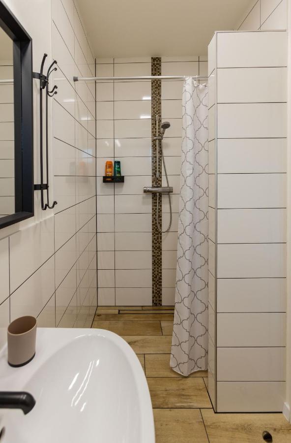 Sunny Apartment With Free Parking สโวเลิน ภายนอก รูปภาพ