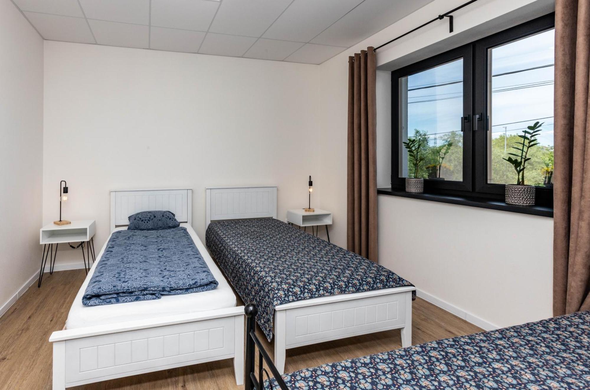 Sunny Apartment With Free Parking สโวเลิน ภายนอก รูปภาพ