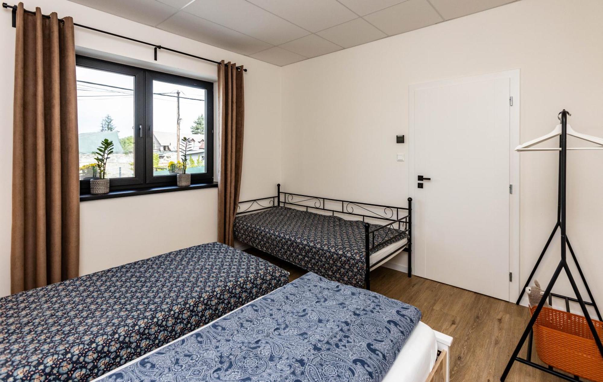Sunny Apartment With Free Parking สโวเลิน ภายนอก รูปภาพ