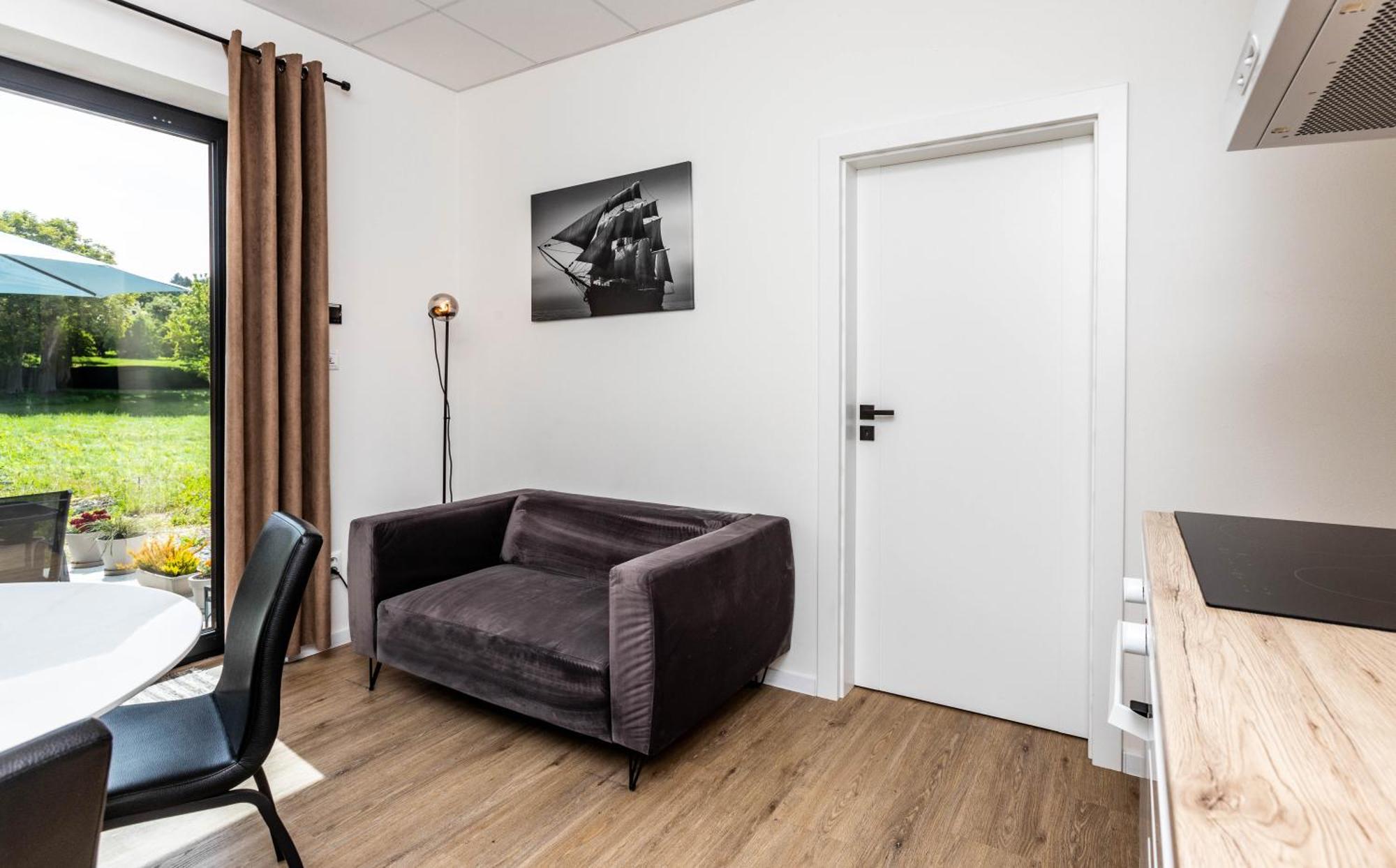 Sunny Apartment With Free Parking สโวเลิน ภายนอก รูปภาพ